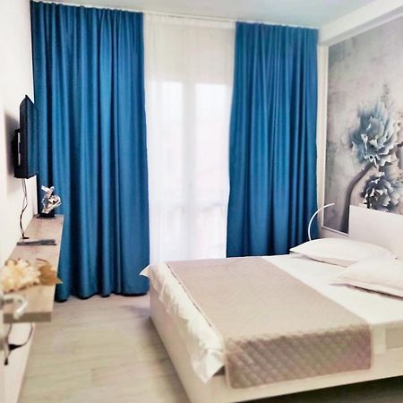 Casa Dei Fiori Blu Apartment Ла Мадалена Екстериор снимка