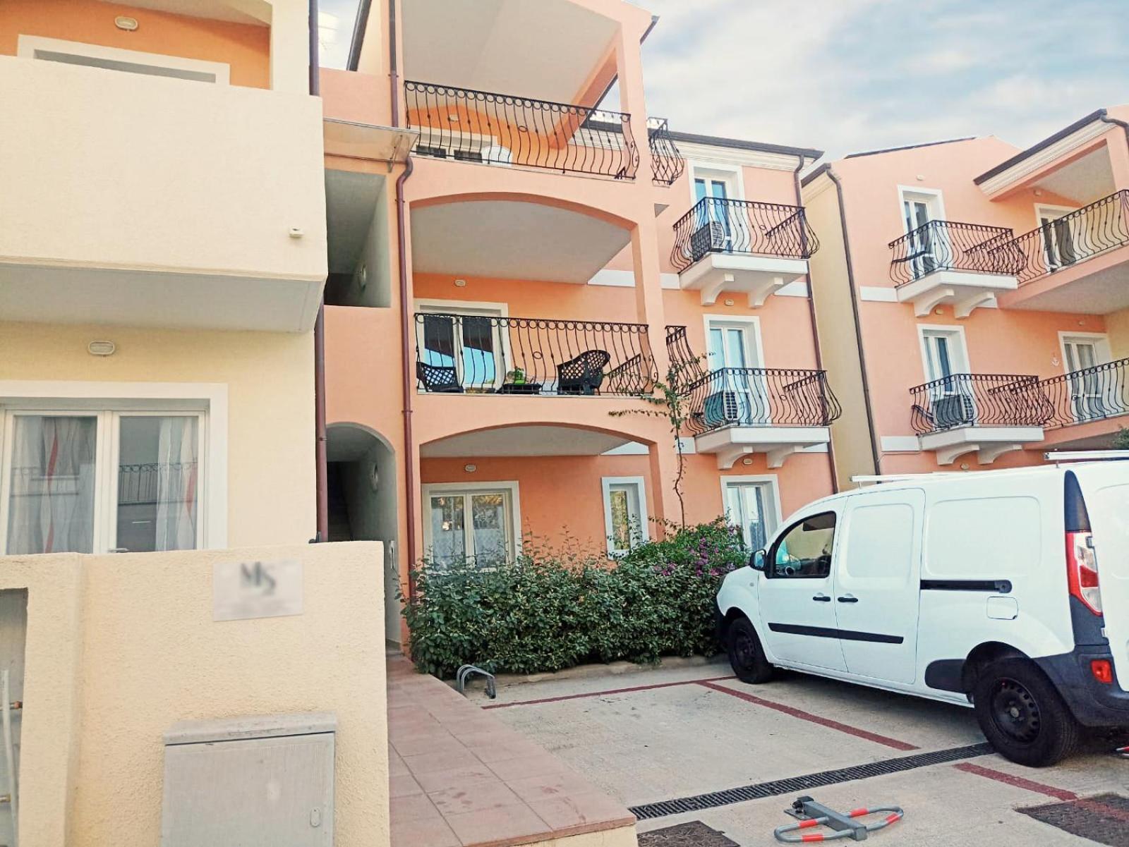 Casa Dei Fiori Blu Apartment Ла Мадалена Екстериор снимка